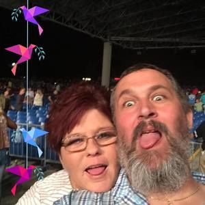 Meet your Posher, Sharon